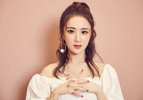 “带货女王”薇娅豪宅曝光是什么情况在哪里 看车就知道她多有钱了