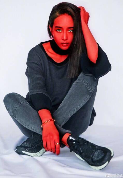 【吃瓜】岳云鹏把壁纸换成张钧甯名字怎么回事?终于真相了,原来是这样!