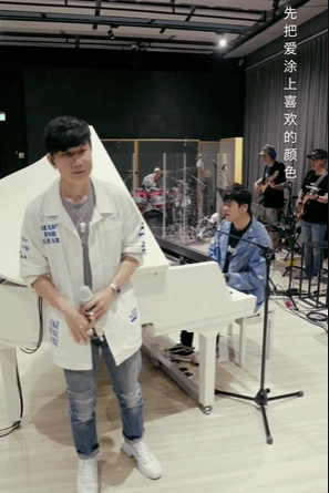 圆满了！周杰伦林俊杰合唱 地表最强双J合体果然不同凡响