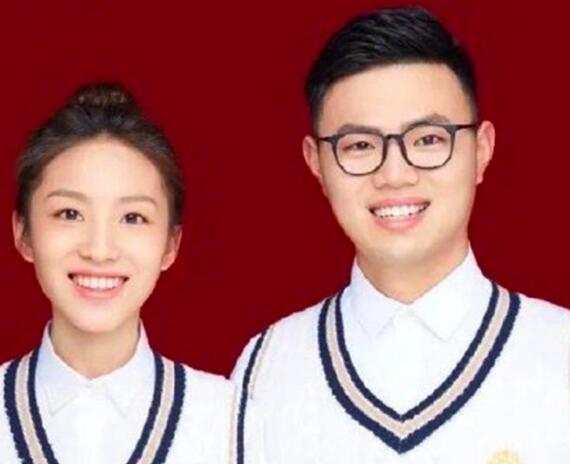 满满的都是爱！隔空接吻护士已和丈夫领证 背后辛酸让人感动