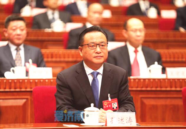 济南市十七届人大二次会议开幕 殷鲁谦主持开幕大会 孙述涛作政府工作报告 孙立成雷杰边祥慧在主席台就座