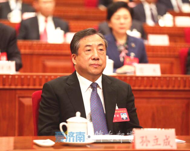 济南市十七届人大二次会议开幕 殷鲁谦主持开幕大会 孙述涛作政府工作报告 孙立成雷杰边祥慧在主席台就座