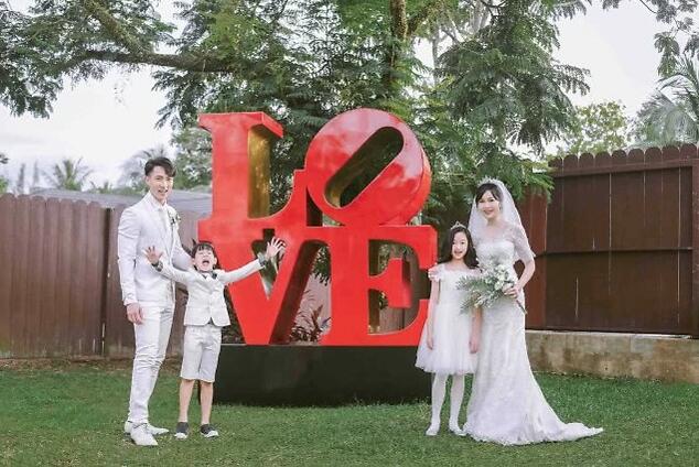 脑洞大开吴尊林丽吟婚纱照吴尊化身骑士守护自己的林公主