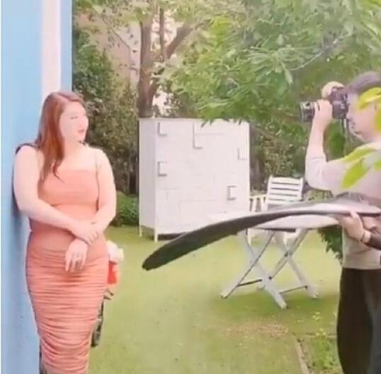 自信女人最美丽!杨天真穿鱼尾裙拍大片肉感十足 这波表现力你打几分