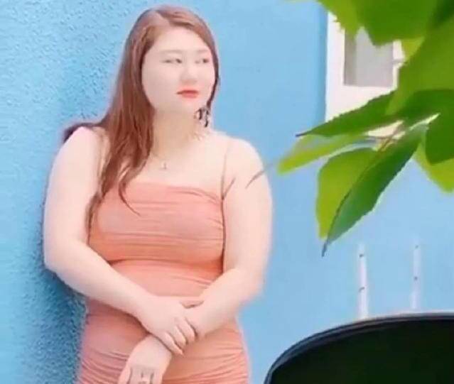 杨天真穿鱼尾裙拍大片是怎么回事?什么情况?终于真相了,原来是这样！