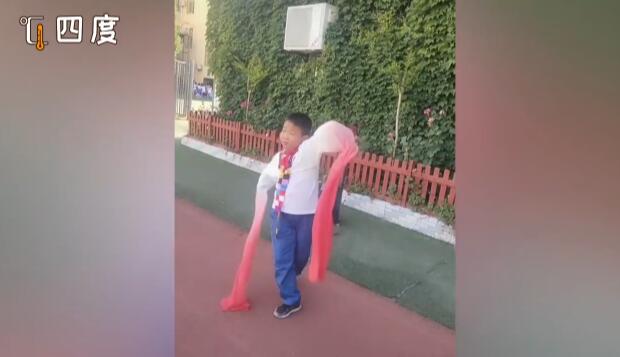 惊艳!小学生跳惊鸿舞表情满分 气质这块更是拿捏得死死的