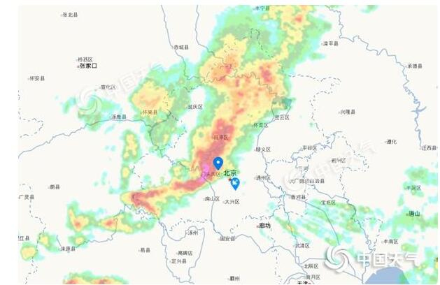 黑云压顶！北京雷雨天气来了 晚高峰出行请注意注意防范