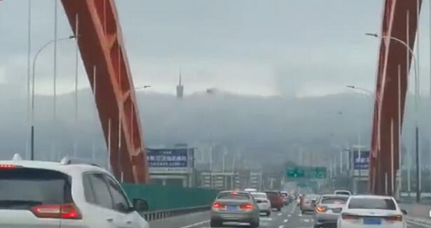 【恍若仙境】广州出现云墙“山顶”上露出小蛮腰塔尖 网友:还以为在天堂