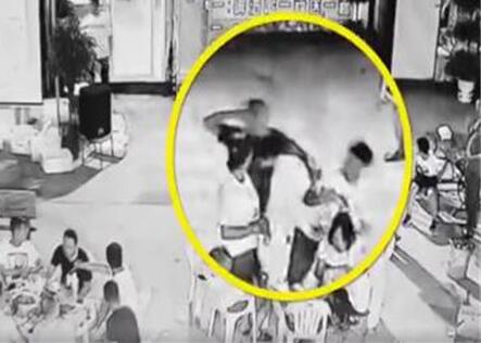 饭后抢买单被朋友打倒在地是怎么回事?什么情况?终于真相了原来是这样!