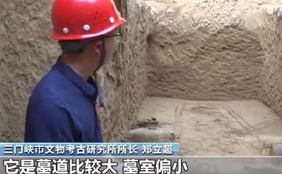 【探秘】三门峡发现600多座古墓葬 出土的2300多件文物中鹅首曲颈青铜壶抢镜