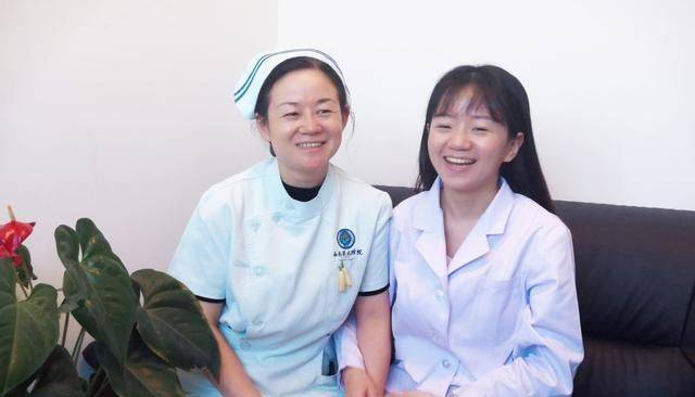 【王之陪跑】妈妈陪女儿考研双双被录取 既是母女又是同事未来将是同窗