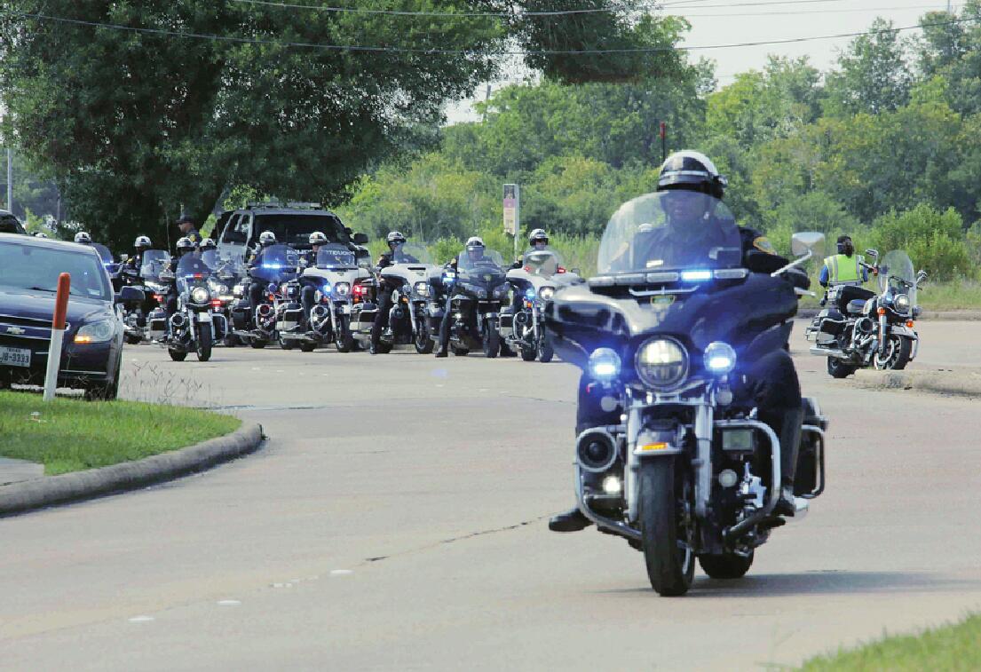 呼唤平等与正义--弗洛伊德葬礼在美国休斯敦举行