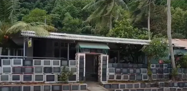 特殊爱好?越南男子用iPhone建围墙上热搜 视频获131700次观看1200次转发