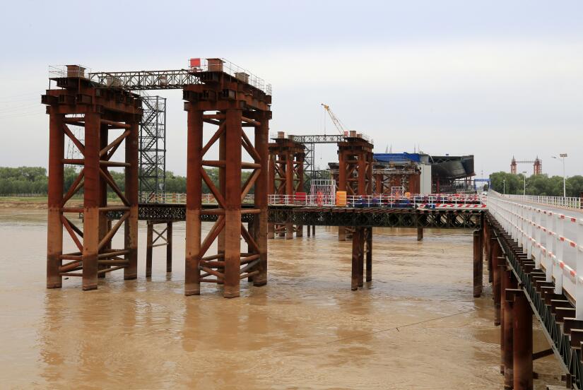 齐鲁黄河大桥工程进展顺利