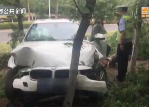 【药驾也可怕】吃感冒药后开车连撞六棵树 现场到底发生了什么?