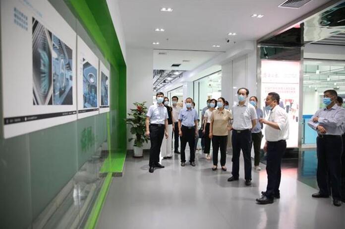 为党旗添彩 我是网络文明监督员 省互联网违法和不良信息举报中心党支部与舜网党支部联合开展主题党日活动