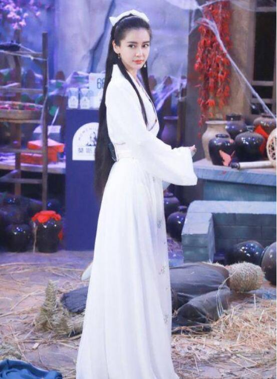 小笼包不香吗？于正:我没有diss谁的意思 真情演绎什么是吃了吐
