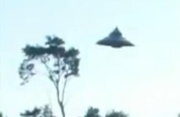 【真实身份】波兰男子拍到罕见UFO清晰照 UFO真相是什么?