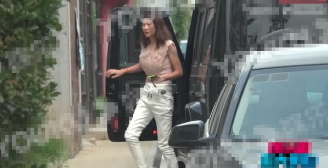 【好事将近?】王宝强和女友冯清同框现身 王宝强女友是谁 王宝强女友资料