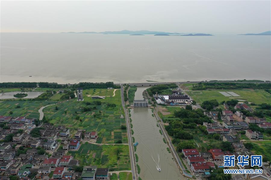 浙江湖州：密切监测 防汛避险