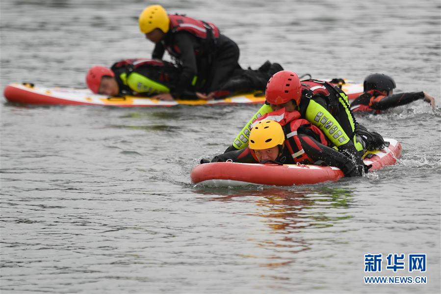 浙江湖州：密切监测 防汛避险