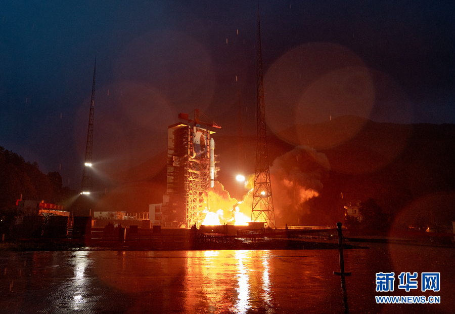 我国成功发射亚太6D卫星