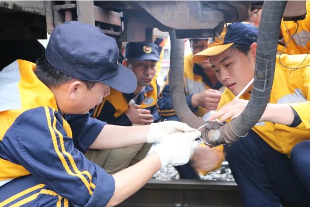 新时代·铁路榜样 
