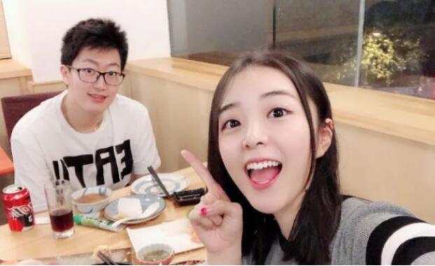 【令人唏嘘】LPL管泽元余霜分手 管泽元是谁 余霜是谁 两人文案是亮点