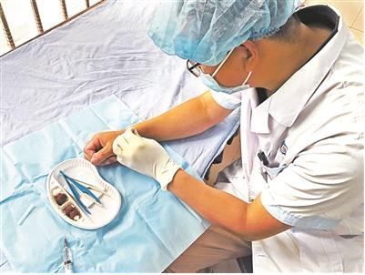 四川骨科大夫左手给右手做手术|四川骨科大夫左手给右手做手术是怎么回事?什么情况?终于真相了,原来是这样!