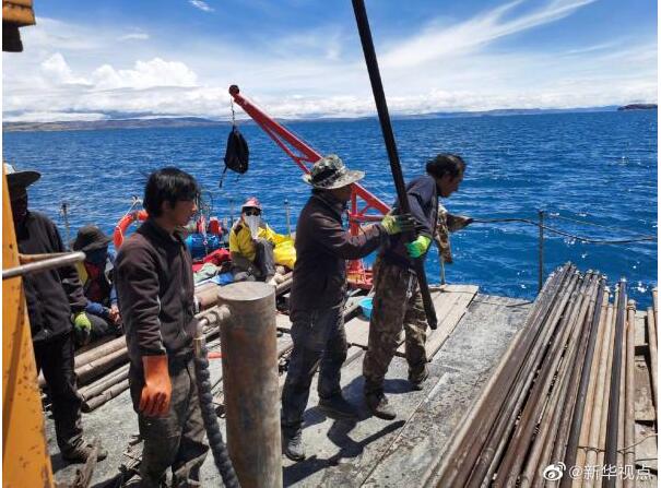 中国首次在西藏高原成功钻取百米湖芯|中国首次在西藏高原成功钻取百米湖芯
