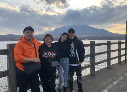 潘玮柏无预警宣布婚讯，女方为94年美女空姐