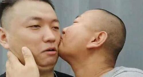 辣眼睛!giao哥亲药水哥 画面太美不敢看!