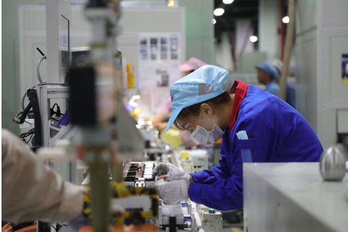 第一观察丨这次信息量很大的中央政治局会议透出哪些深意？