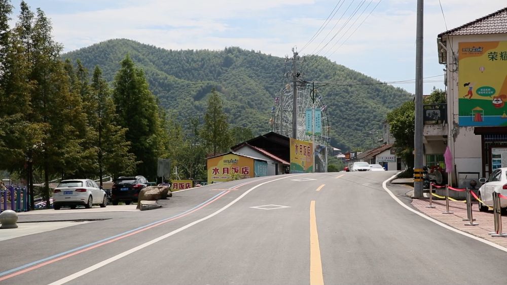 绿色跨越山水间