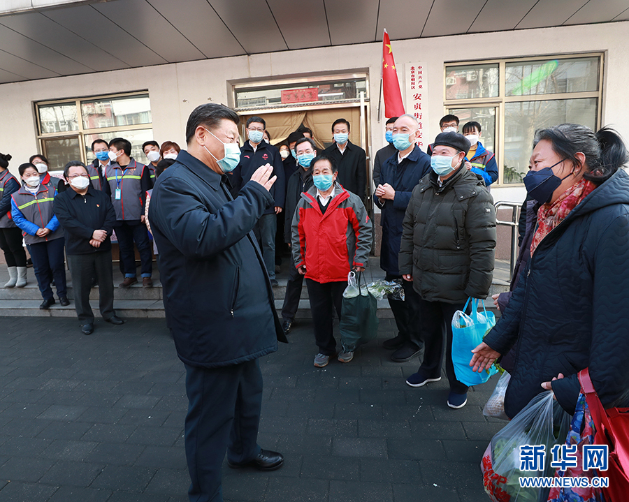 战“疫”时刻,习近平的10个暖人瞬间