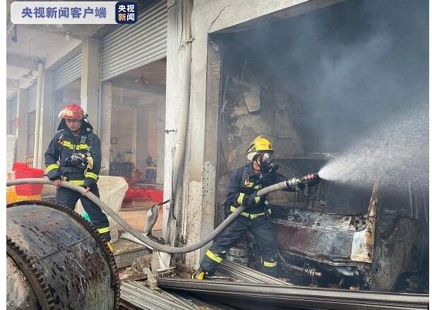 现场广东珠海一酒店发生煤气爆炸3人受伤事故原因正在调查