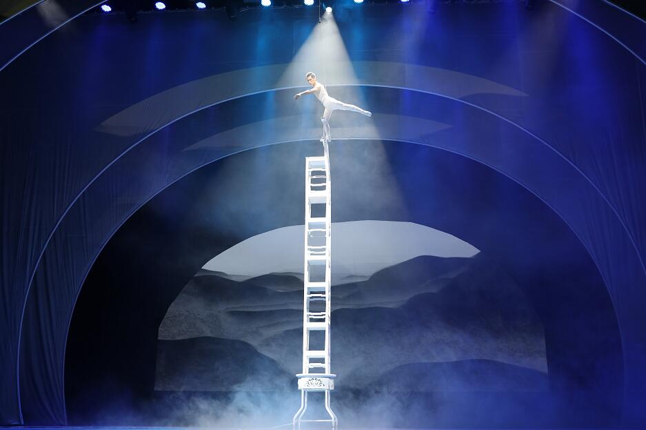 终于等到你！大型幻景杂技影画《泉城记忆》国庆假期再登台