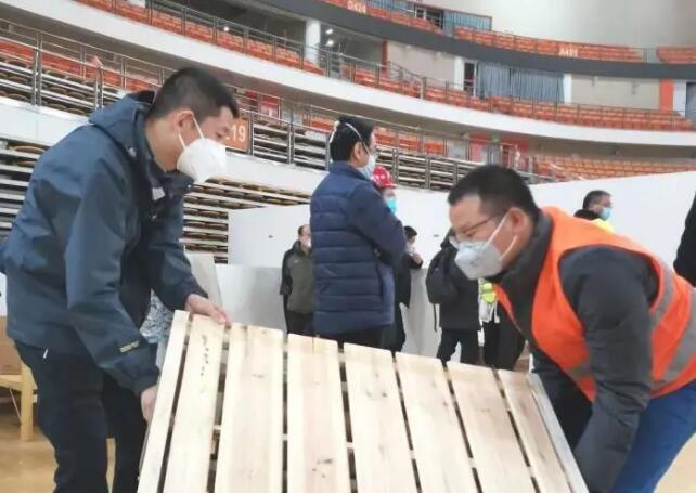 一顿迟到了8个月的“年夜饭”