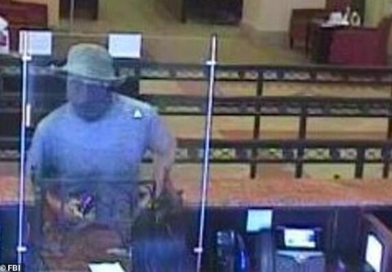 知法犯法罪加一等！美国41岁律师三周内连抢5家银行