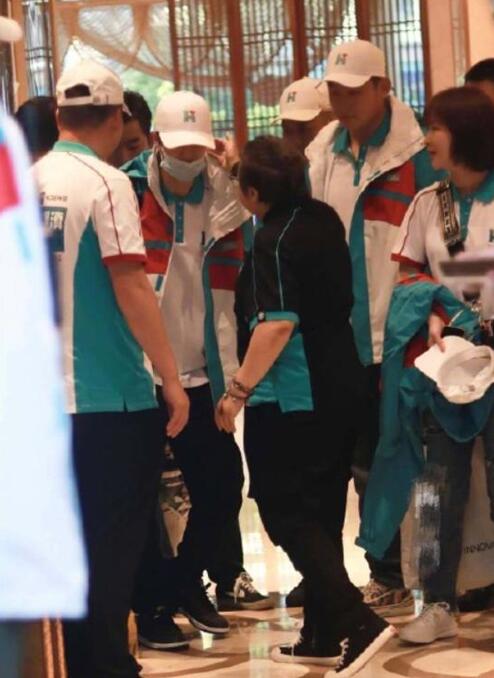 韩红,王一博你真的让人爱|爱你是值得的！韩红：王一博你真的让人爱，发生了什么？