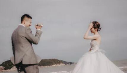 张子凡丁钰琼结婚|冲上热搜！张子凡丁钰琼结婚 网友一脸懵逼：他俩是谁?