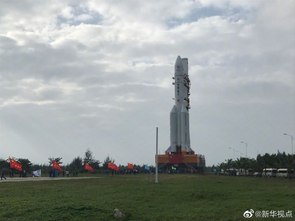 “长五”送“嫦五”，出征!