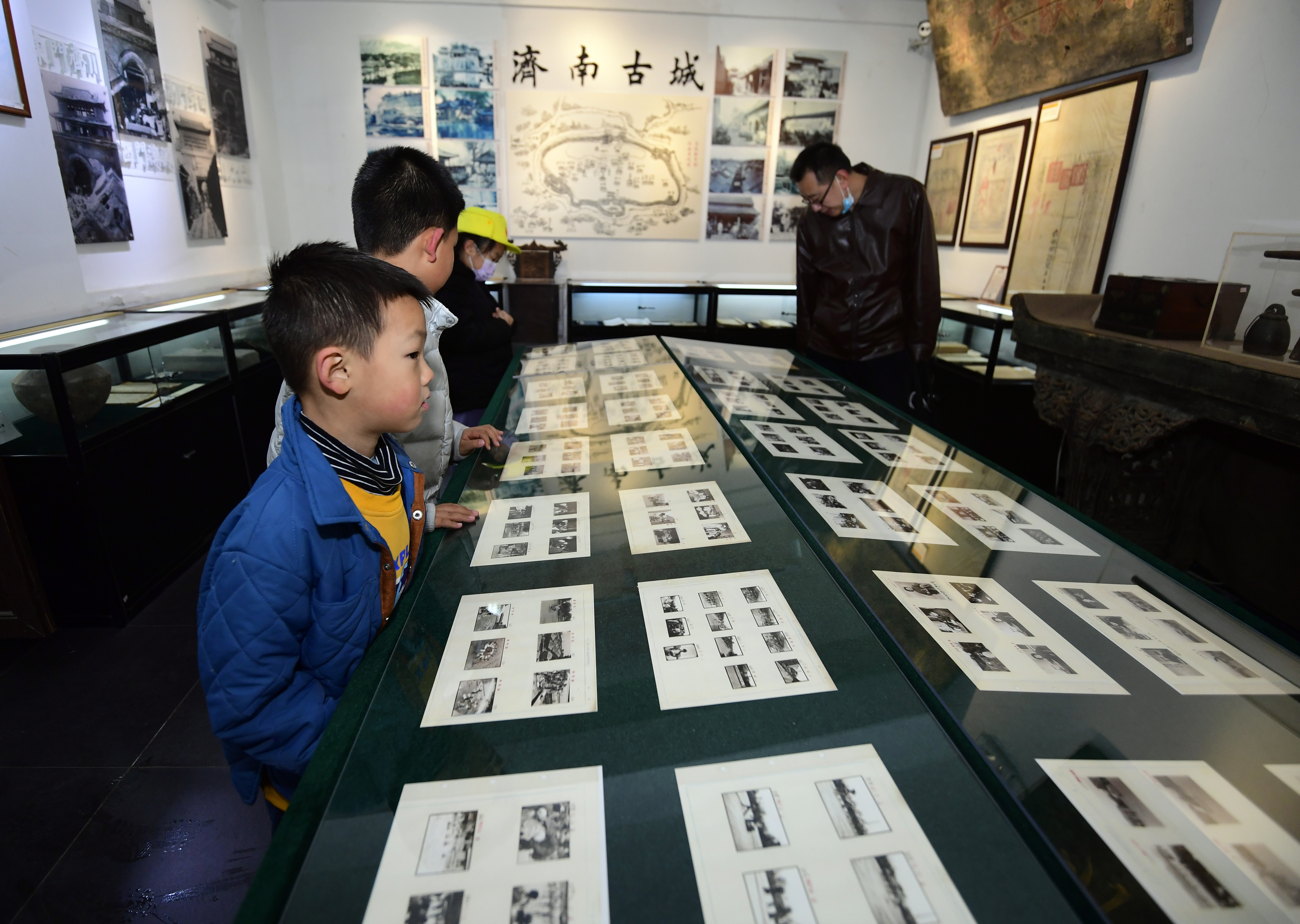 “泉·城·人——济南历史影像展”系列展览开展 @泉城人， 这里有你的童年，有你的回忆，快来寻找吧
