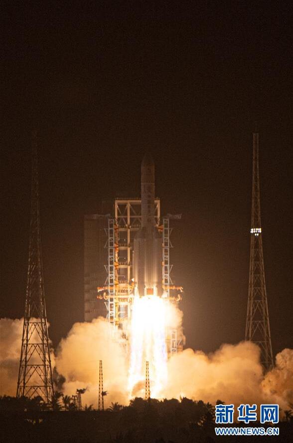 嫦娥五号探测器成功发射 开启我国首次地外天体采样返回之旅