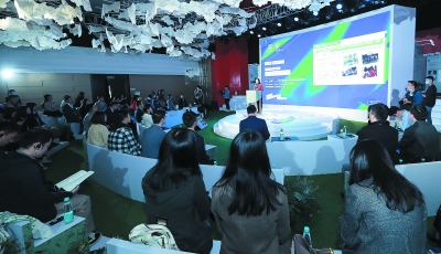 传递和平声音 汇聚青年力量 南京和平论坛推动和平种子全球播撒