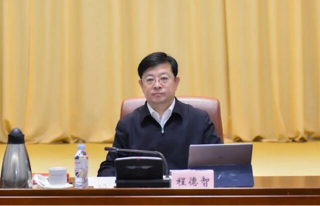 市纪委常委会召开会议传达学习有关会议精神