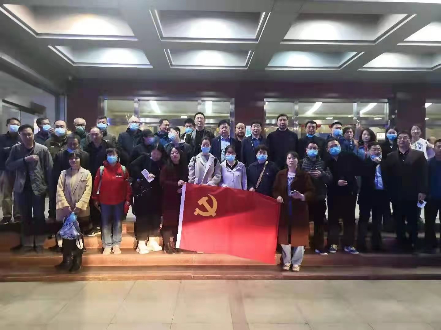 重温红色经典  牢记初心使命 报业集团组织党员观看经典吕剧《苦菜花》