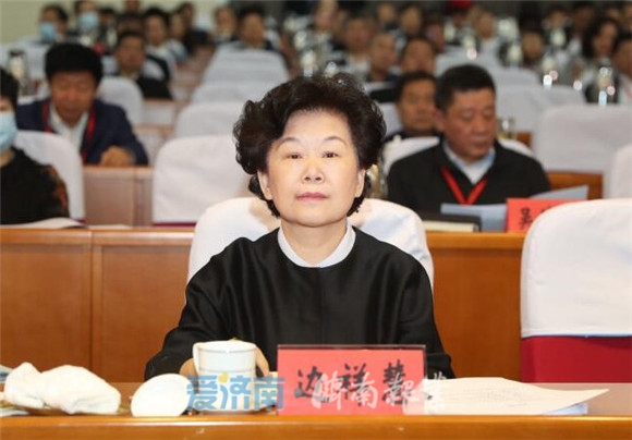 市委理论学习中心组举办专题读书班 孙立成孙述涛边祥慧参加结业式