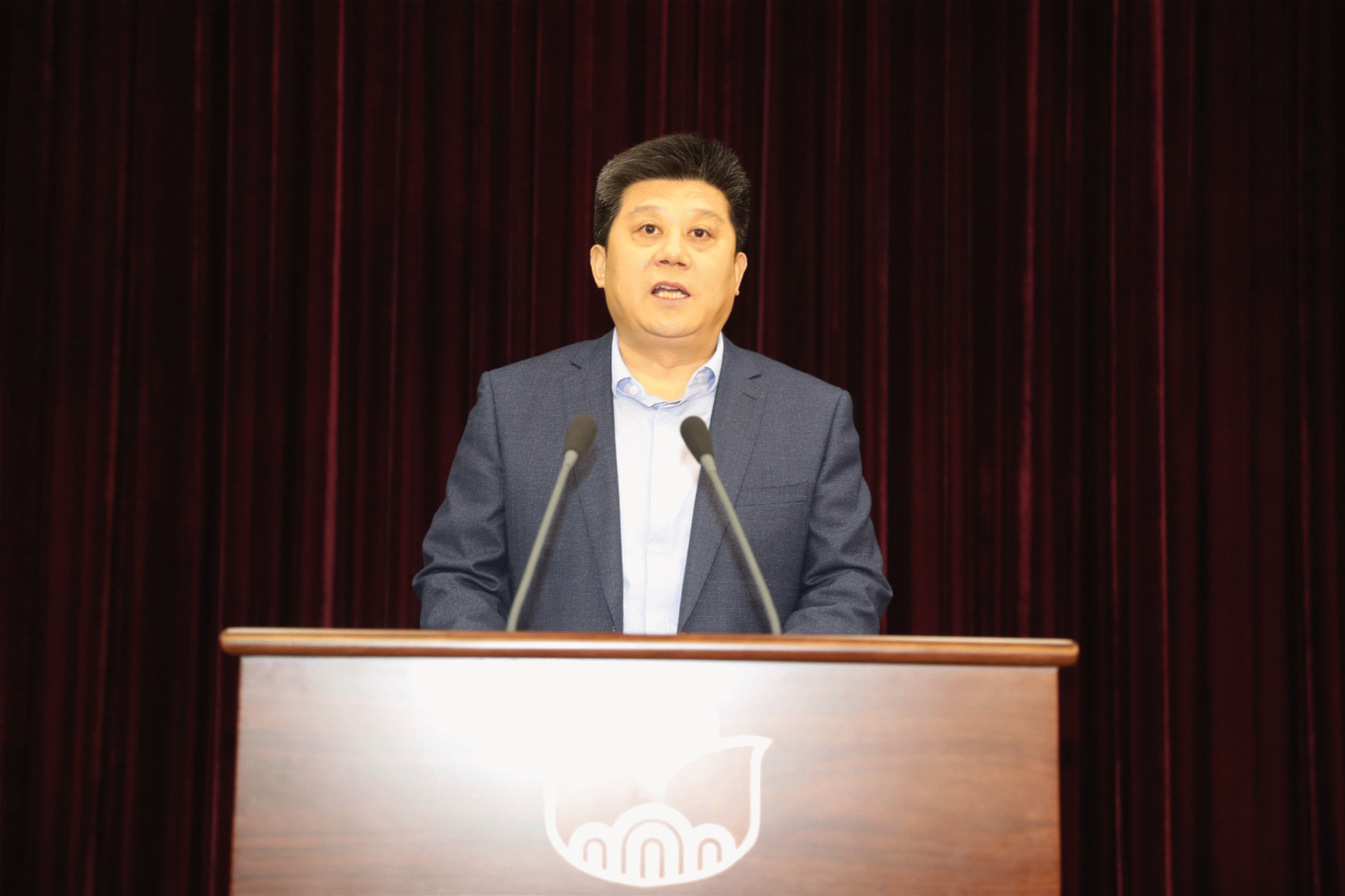 市委理论学习中心组举办专题读书班 孙立成孙述涛边祥慧参加结业式