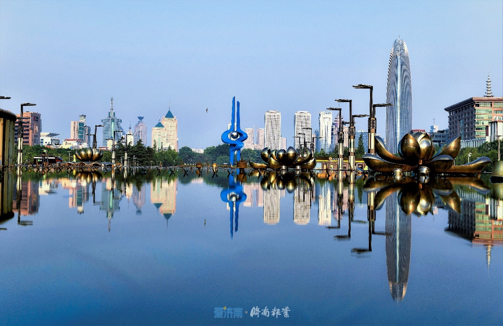 济南市常住人口920.2万人，十年增加超百万，增幅全省第二